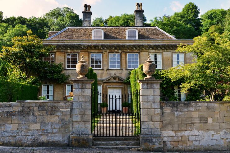 Bridging finance for ultra high net worth client