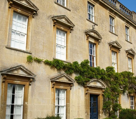 £8 million mixed-use property portfolio refinance for offshore corporate trust