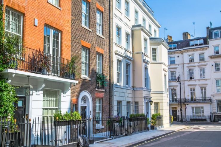 Circa £8M Interest-Only Refinancing for UHNW Middle Eastern Family