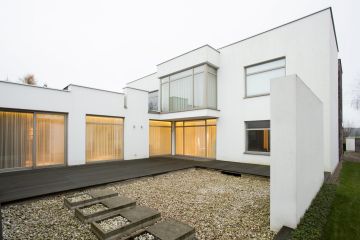 Short-term finance for luxury real estate developer