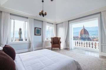 Luxury Bedroom in Italy 
